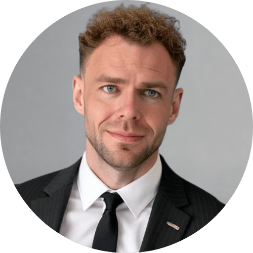 Headshot of Derek Maxwell, Head of Enterprise Data and Automation at Aurora Payments.