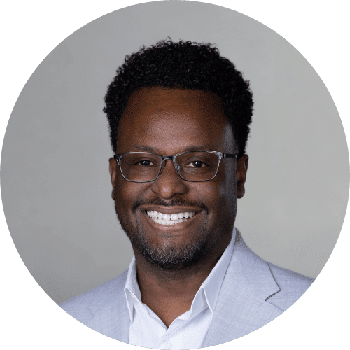 Headshot of L.J. Williams, Chief Legal & People Officer of Aurora Payments.